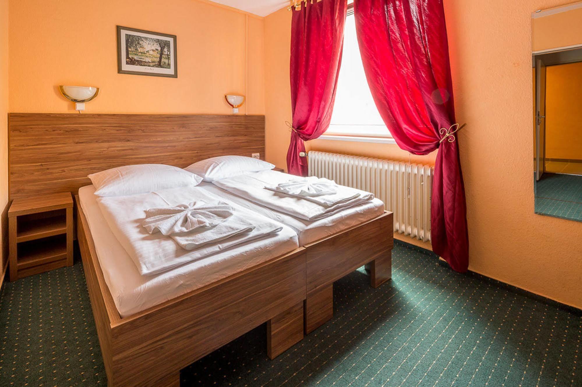 City Hotel Ansbach Am Kadewe Berlijn Buitenkant foto